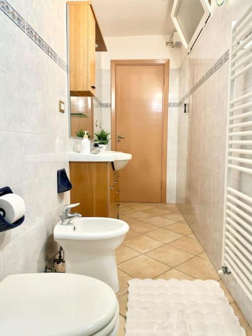 Casa Nel Verde - 4 Posti Letto Apartment Chiaravalle Exterior photo