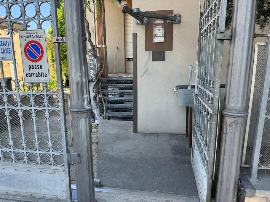 Casa Nel Verde - 4 Posti Letto Apartment Chiaravalle Exterior photo